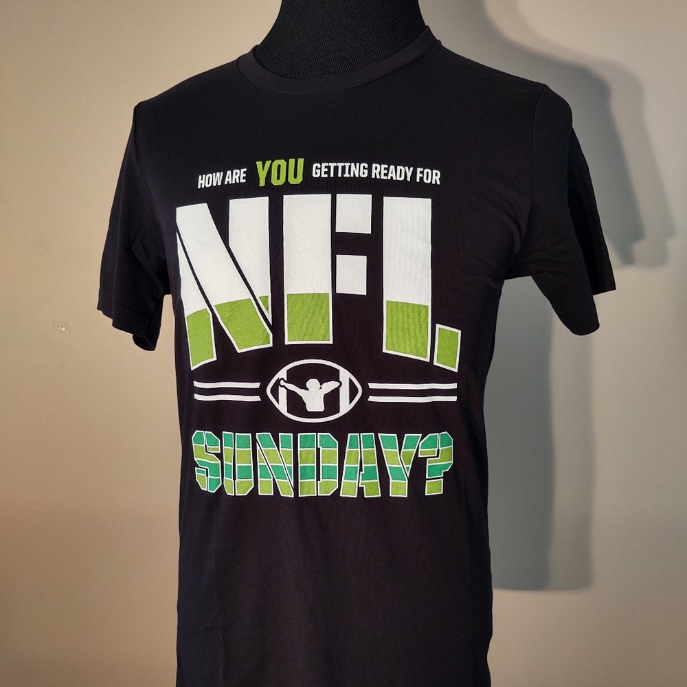 HOW ARE YOU GETTING READY FOR NFL SUNDAY? ADULT T-SHIRT - SIZE MEDIUM